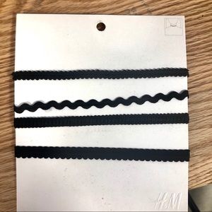 Brand New Chocker Set